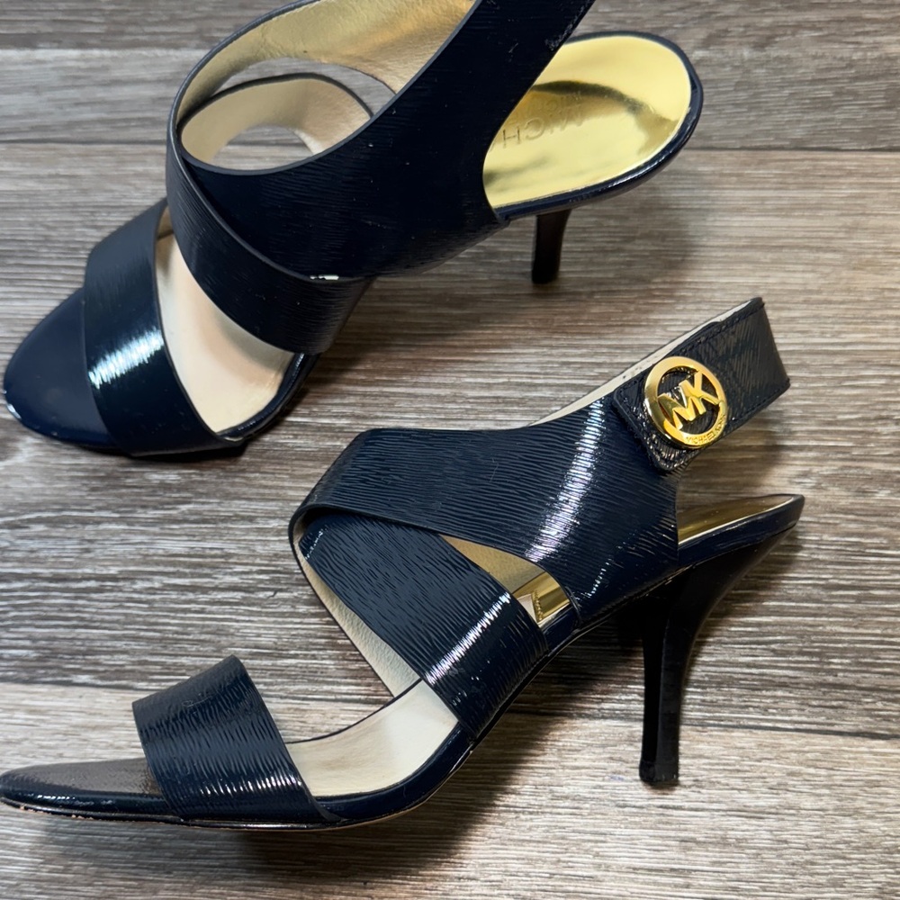 Michael kors navy blue Women's Sandals size 7.5 (s141) - Picture 2 of 10